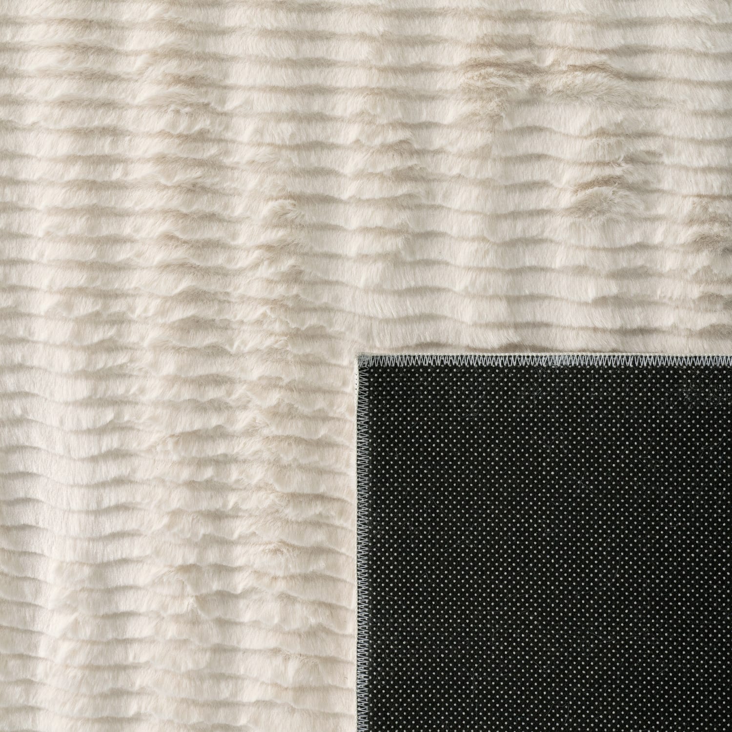 Fell-Teppich Arnheim Creme